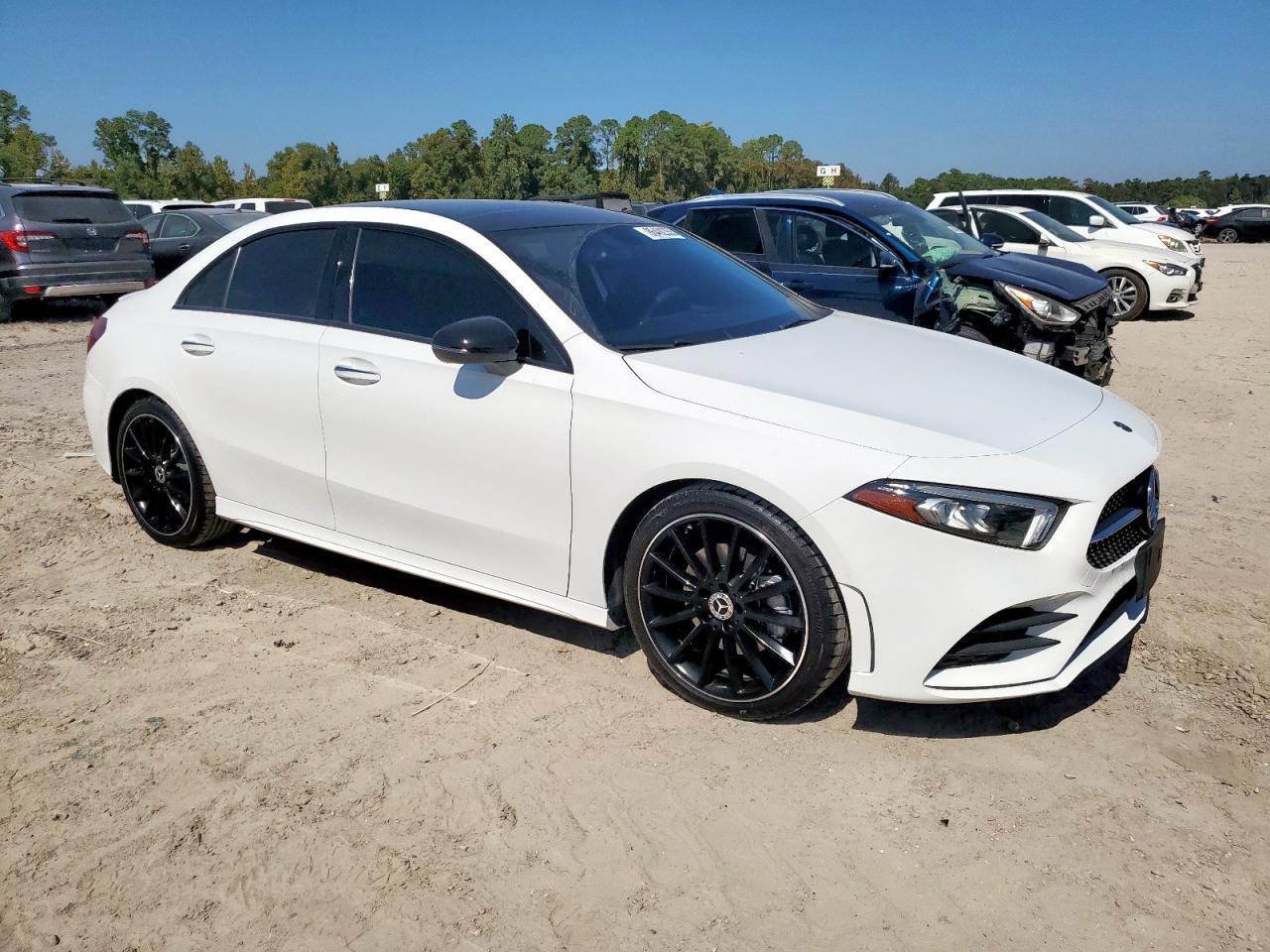 2022 Mercedes-Benz A 220 - Image 4