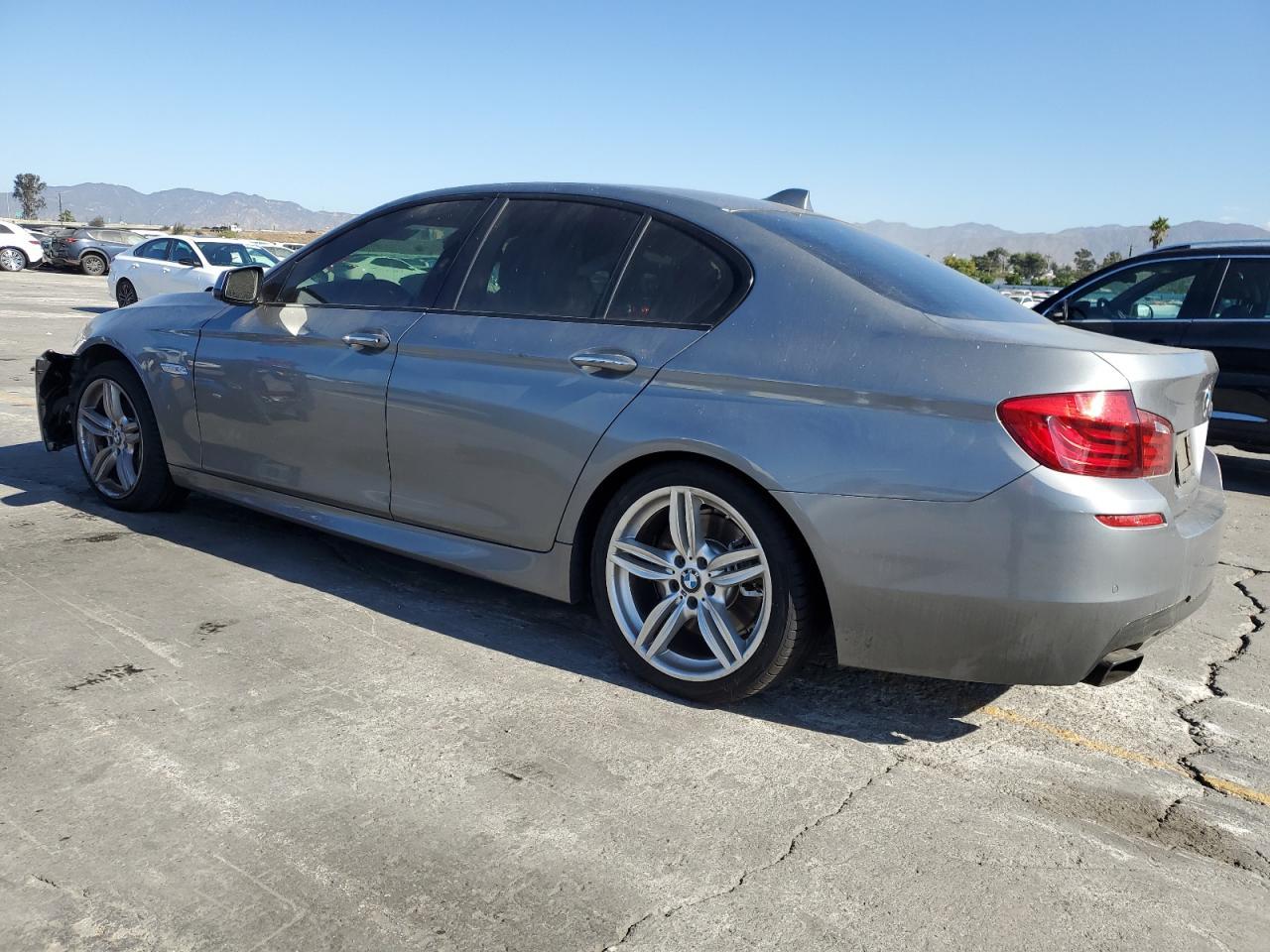 2012 BMW 550 I - Фото 2