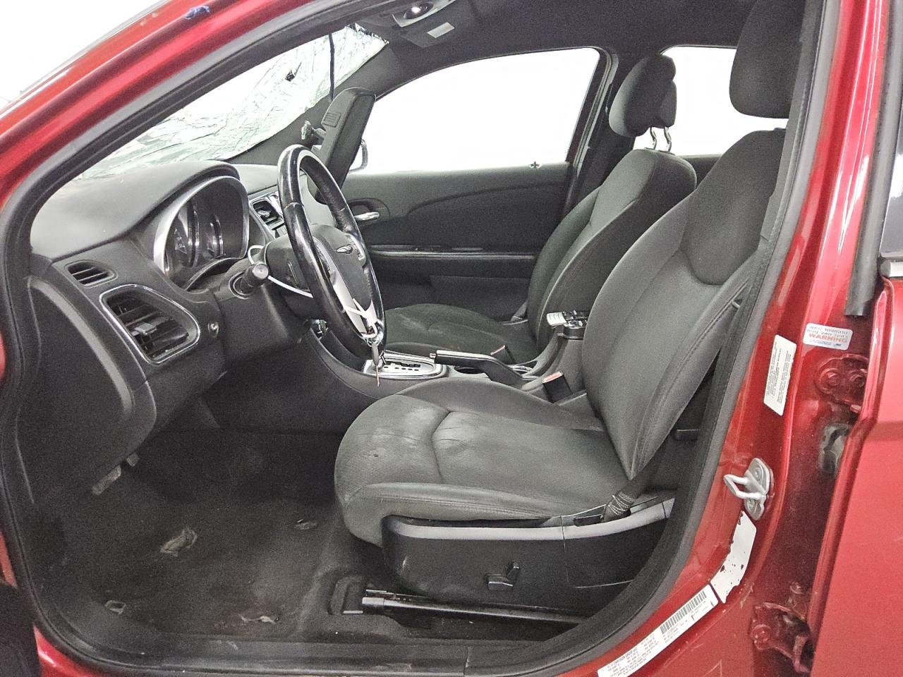 2012 Chrysler 200 Touring - Image 7