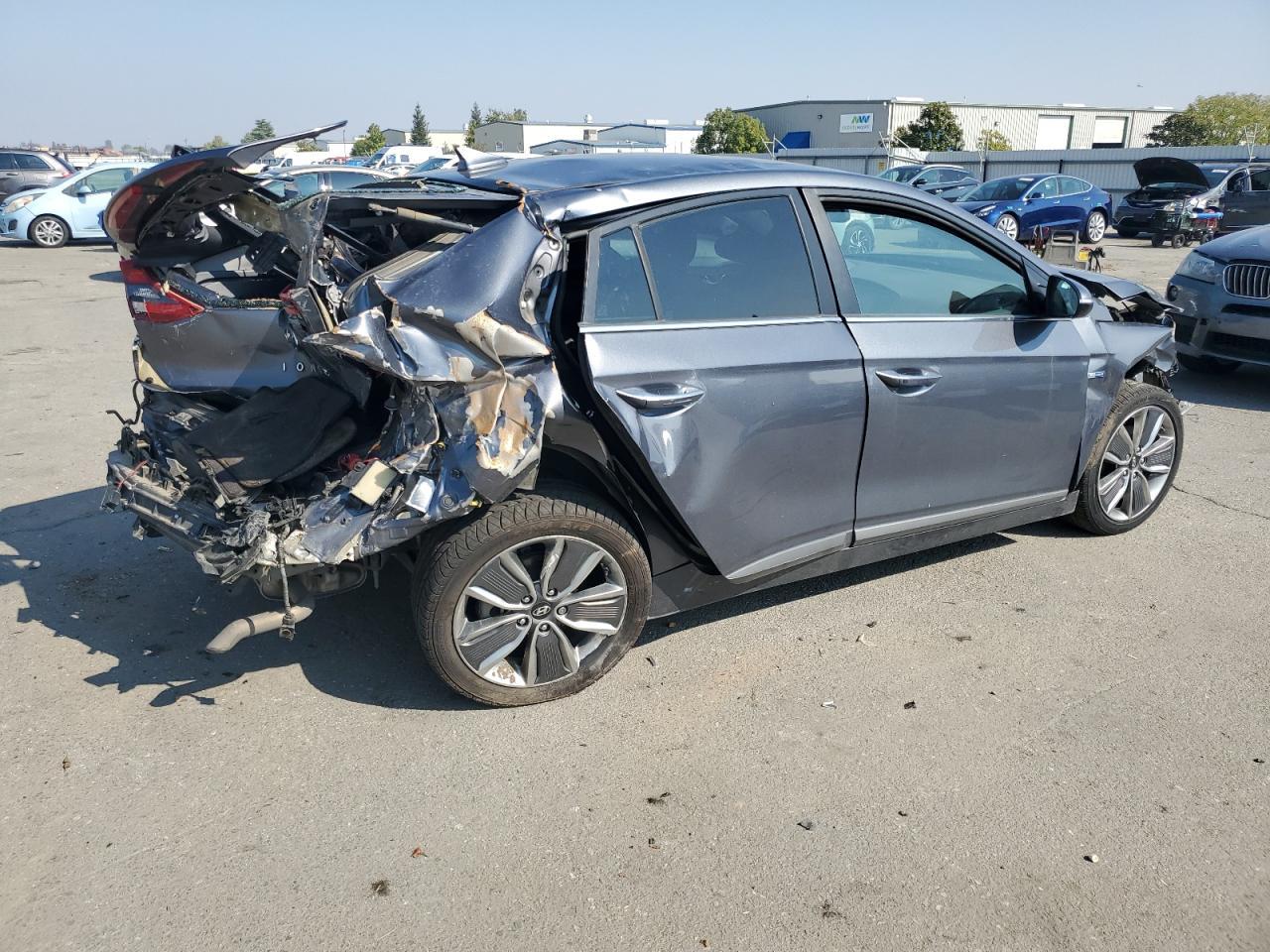 2019 Hyundai Ioniq Limited - Image 3