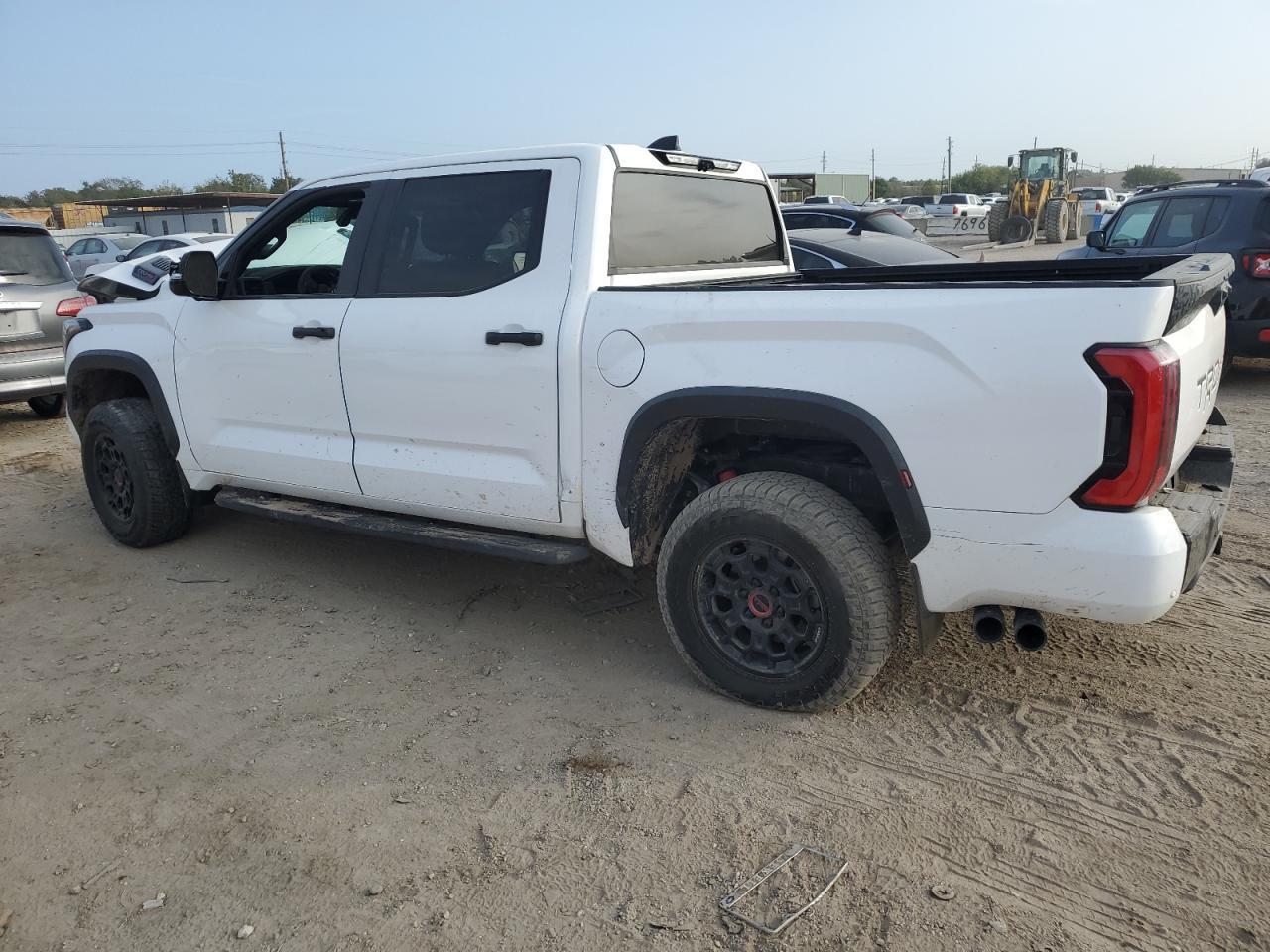 2025 Toyota Tundra Crewmax Limited - Фото 2