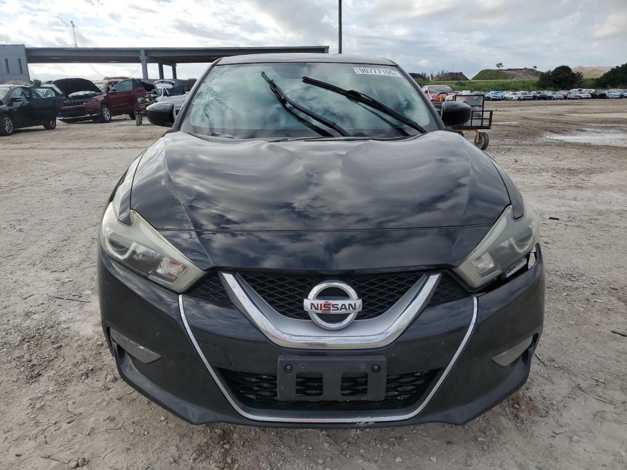 2017 Nissan Maxima 3.5S - Фото 5