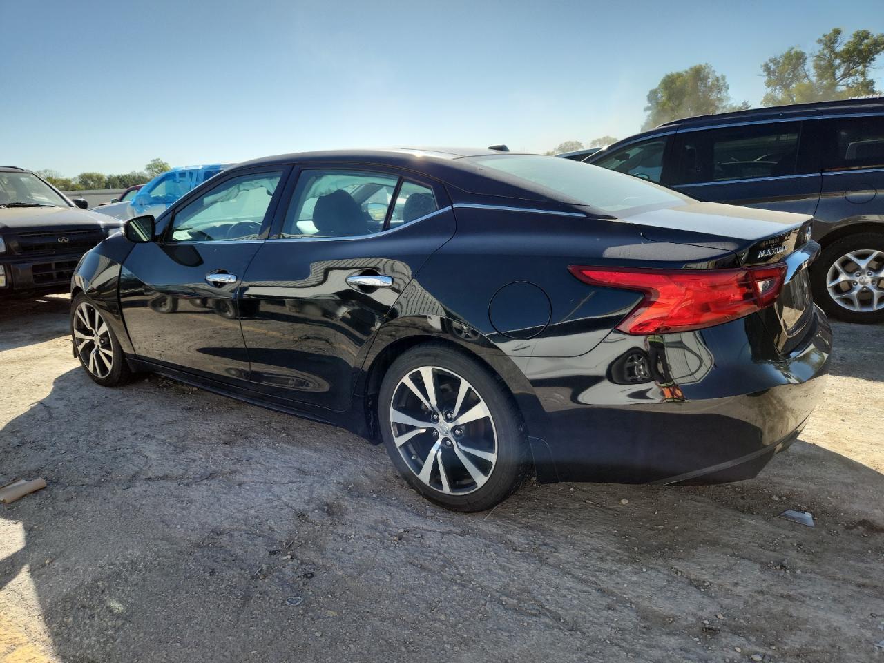 2017 Nissan Maxima 3.5S - Image 2