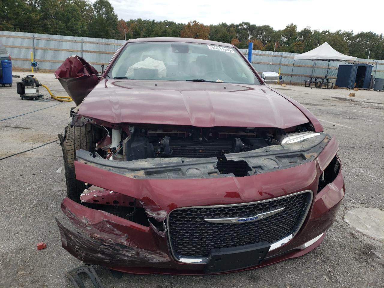 2018 Chrysler 300 Limited - Image 5