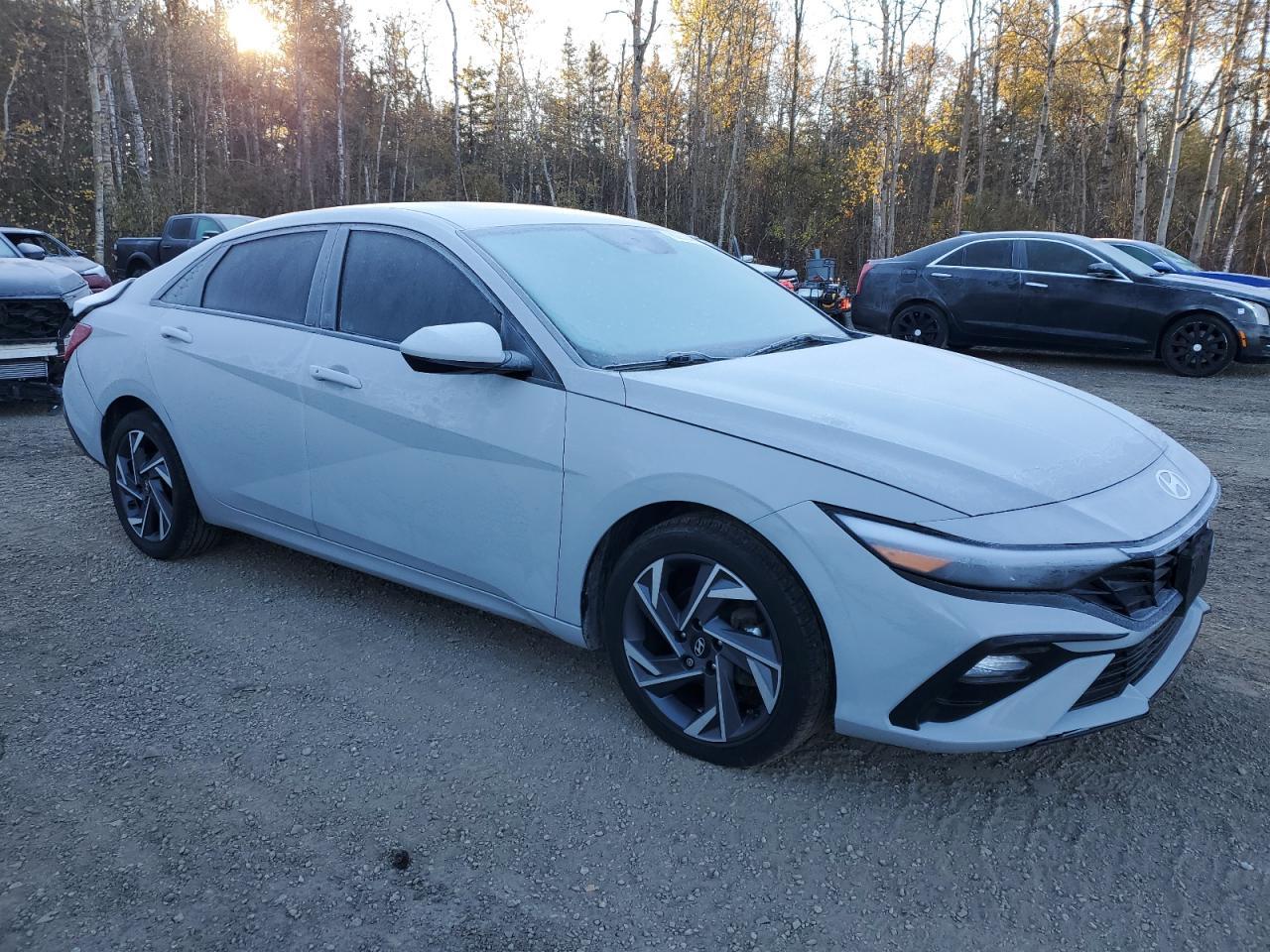 2025 Hyundai Elantra Sel Sport - Фото 4