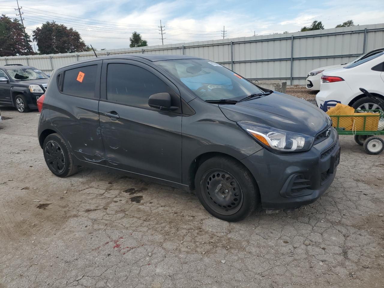 2017 Chevrolet Spark Ls - Фото 4