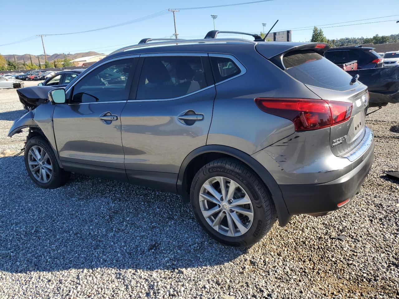 2017 Nissan Rogue Sport S - Фото 2