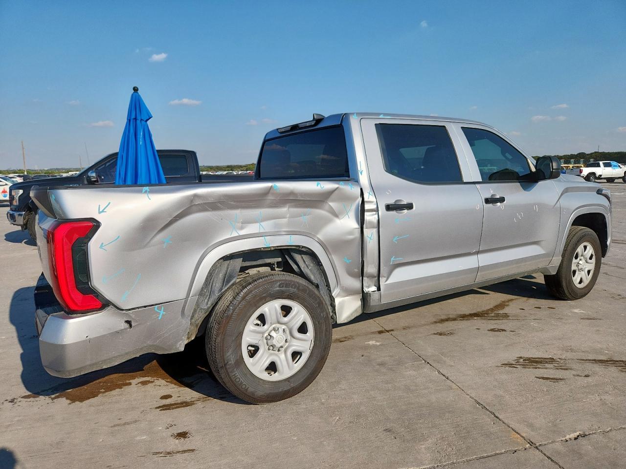 2025 Toyota Tundra Crewmax Sr - Image 3