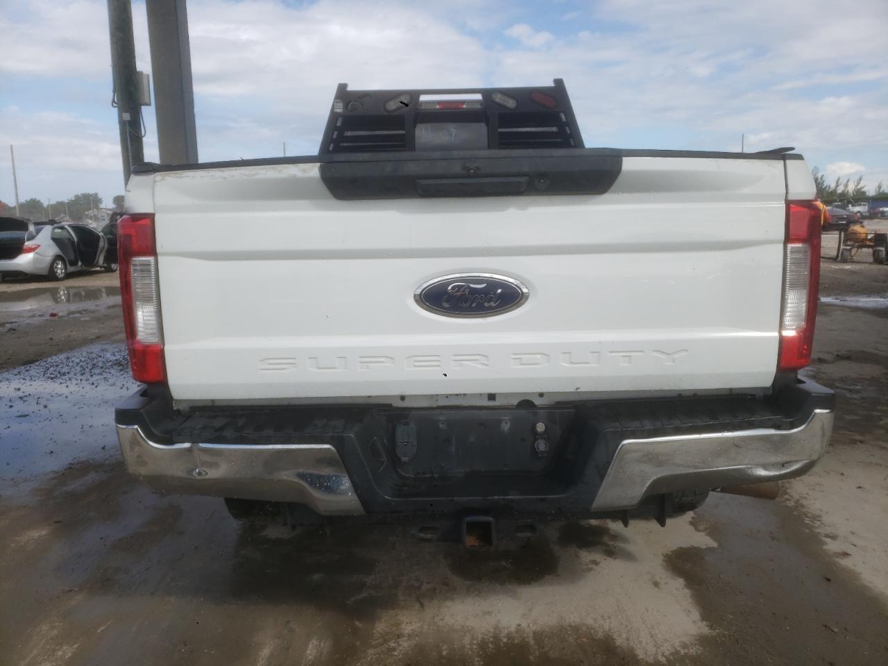 2018 Ford F250 Xl - Image 6