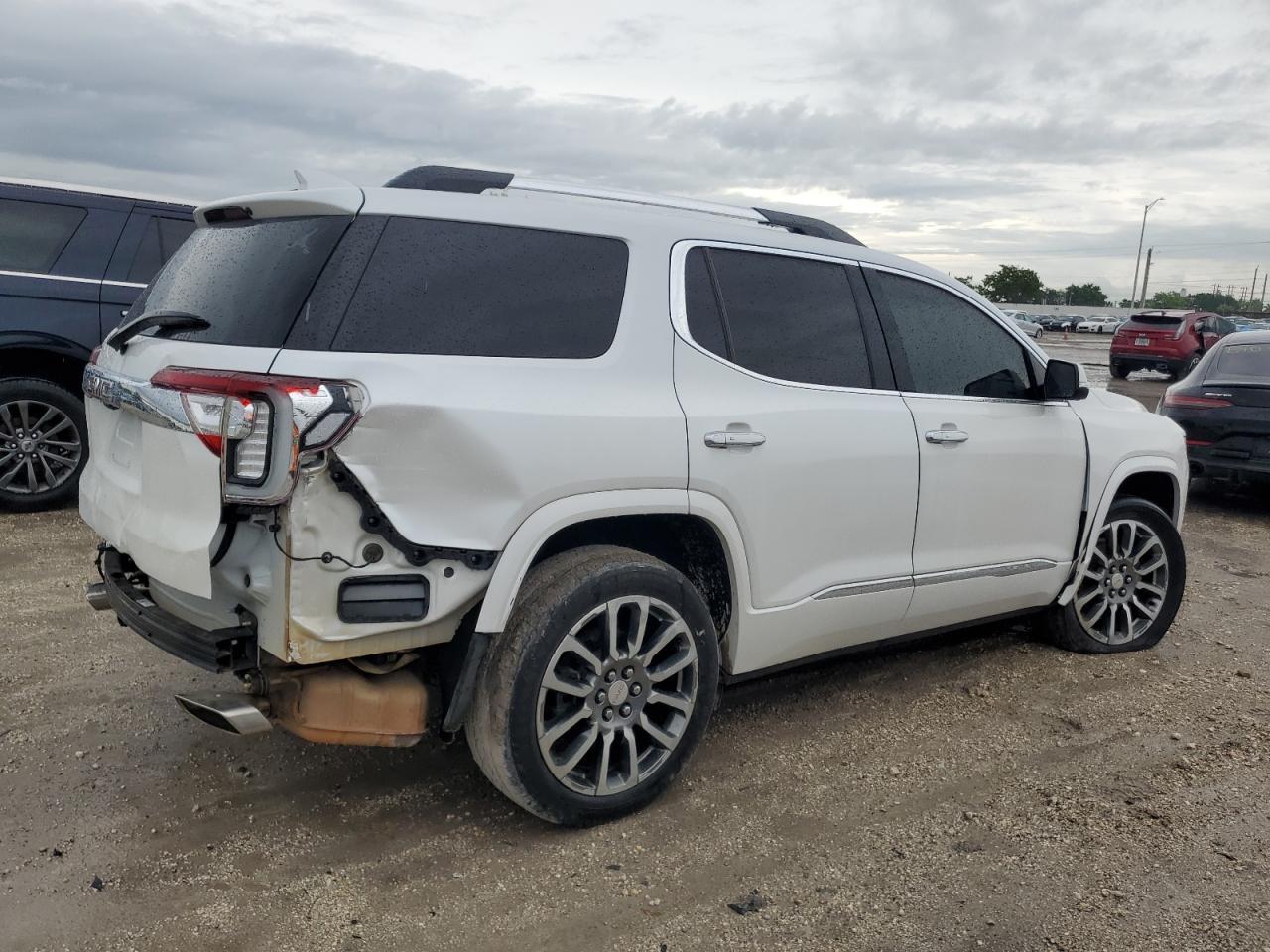 2020 GMC Acadia Denali - Фото 3