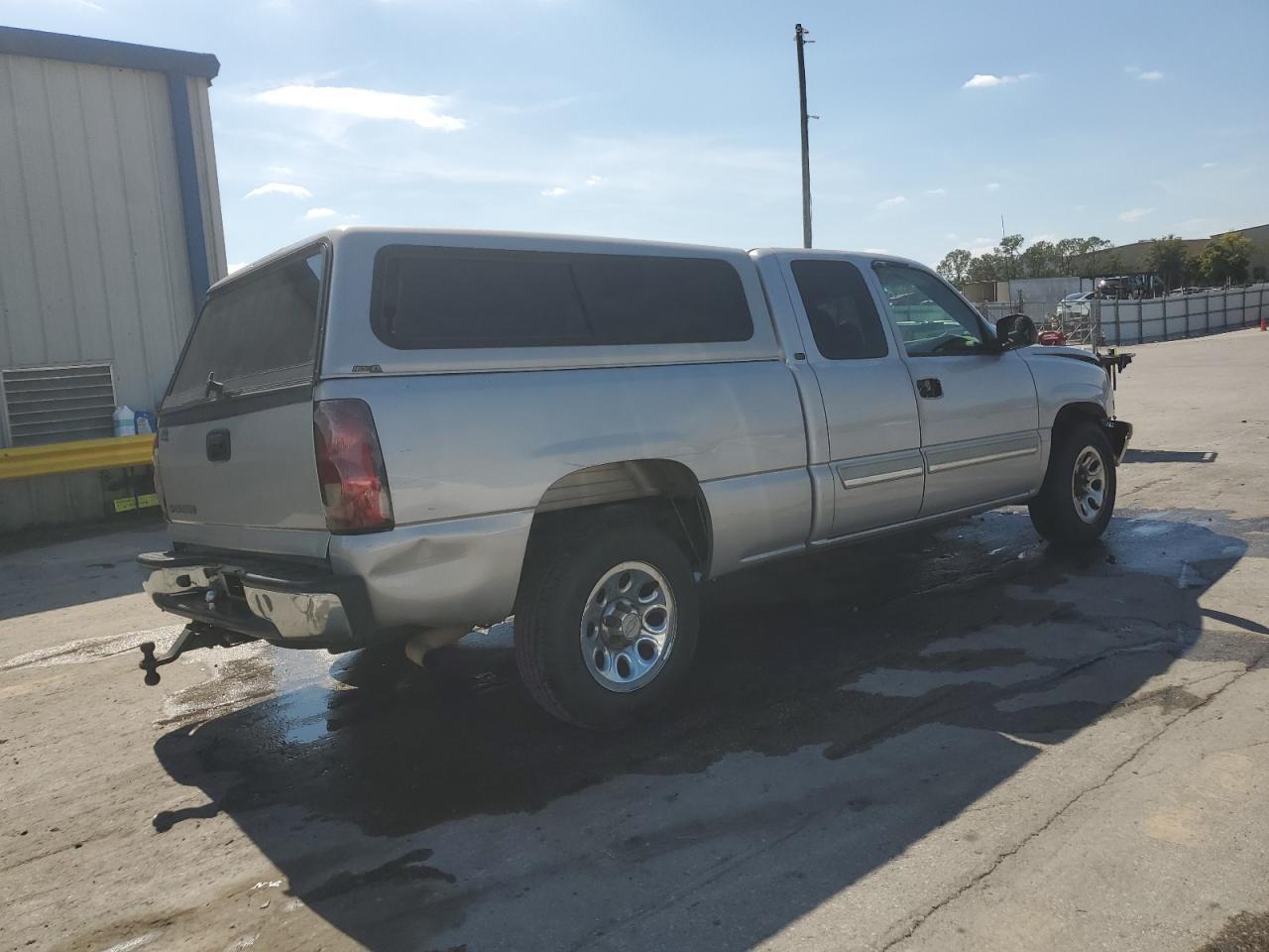 2006 Chevrolet Silverado C1500 - Image 3