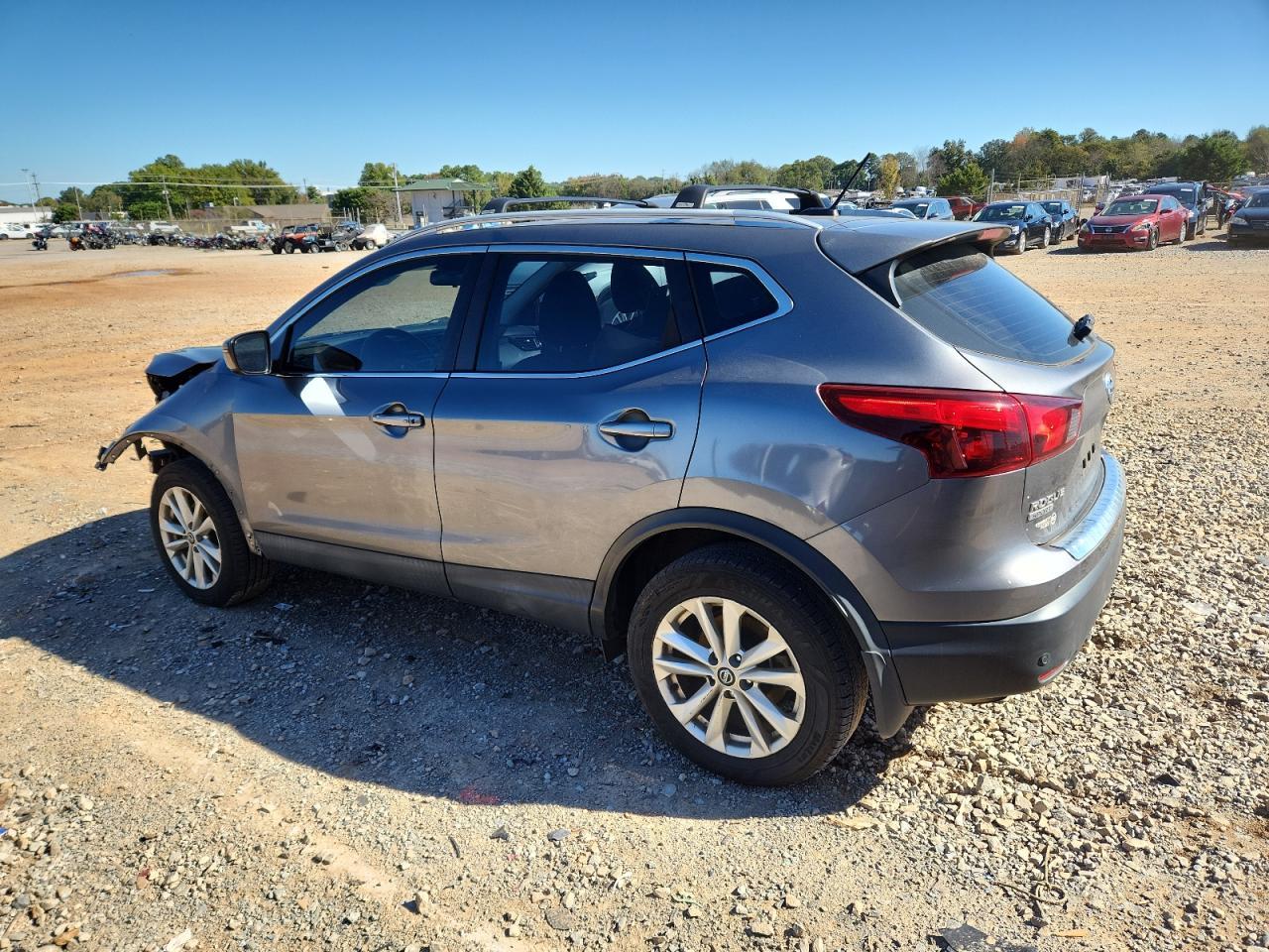 2019 Nissan Rogue Sport S - Фото 2