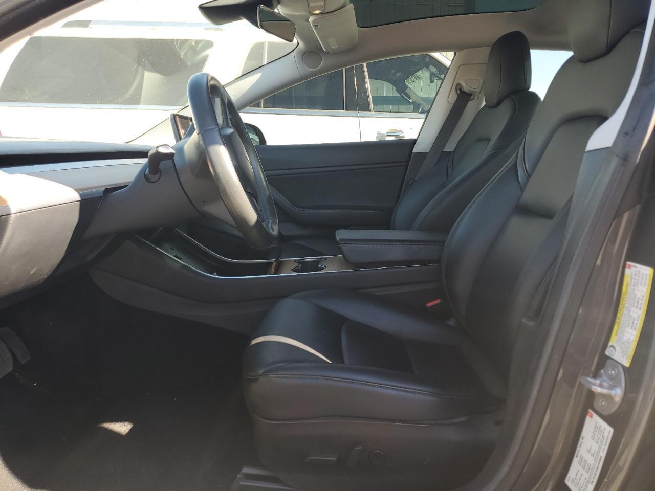 2018 Tesla Model 3 - Фото 7