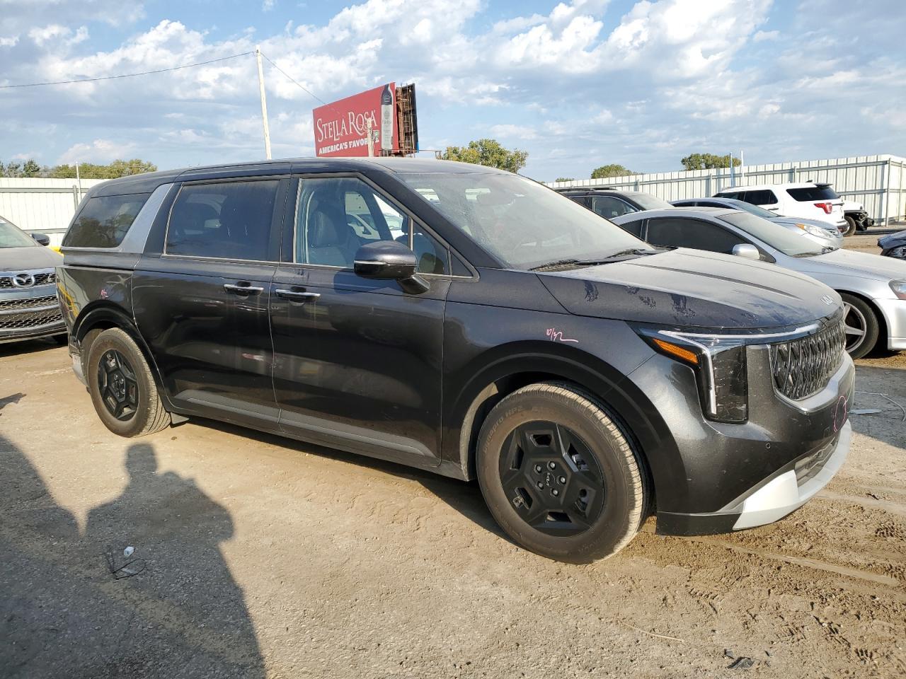 2025 Kia Carnival Lx - Image 4