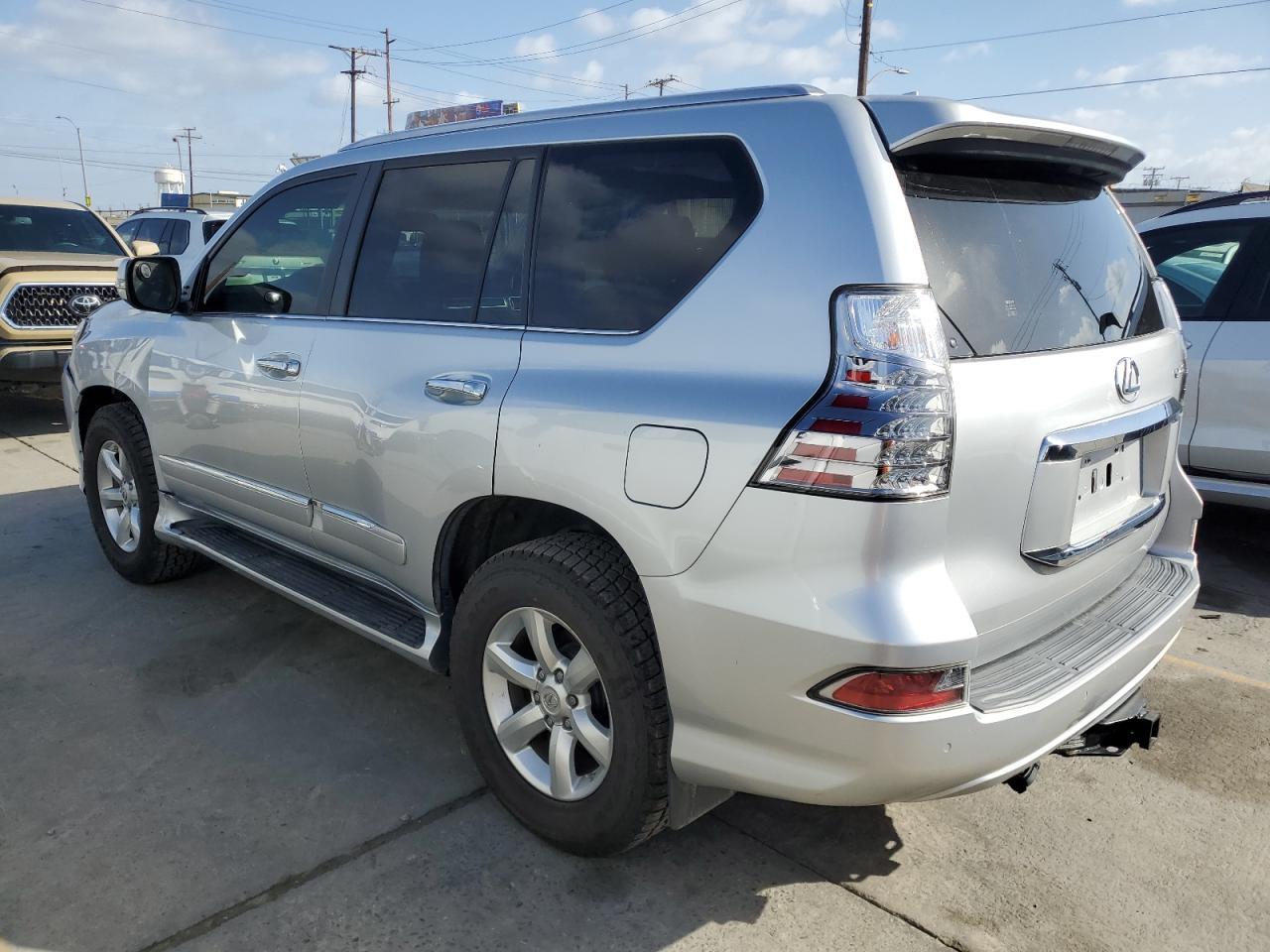 2018 Lexus Gx 460 - Image 2