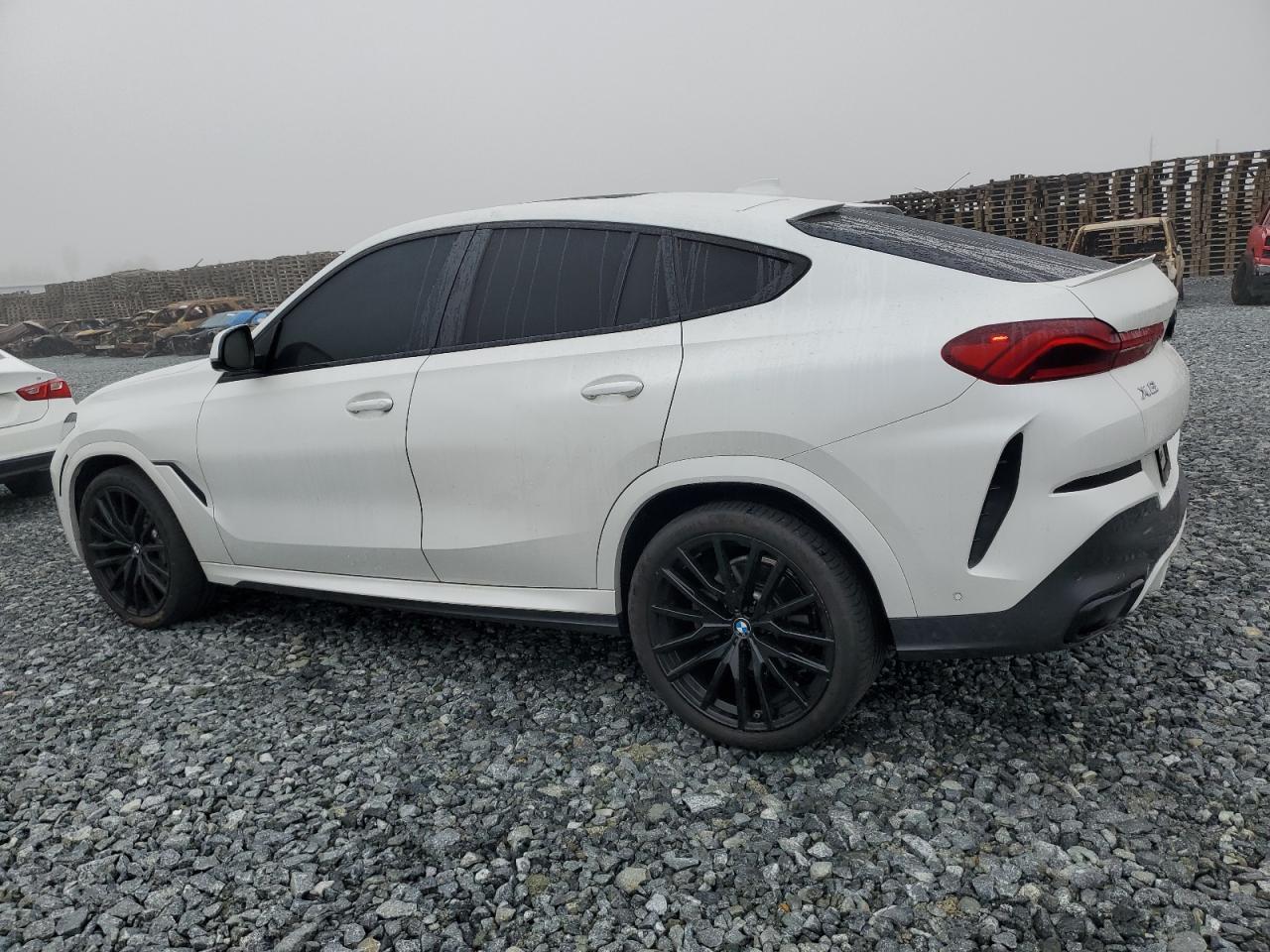 2022 BMW X6 xDrive40I - Фото 2