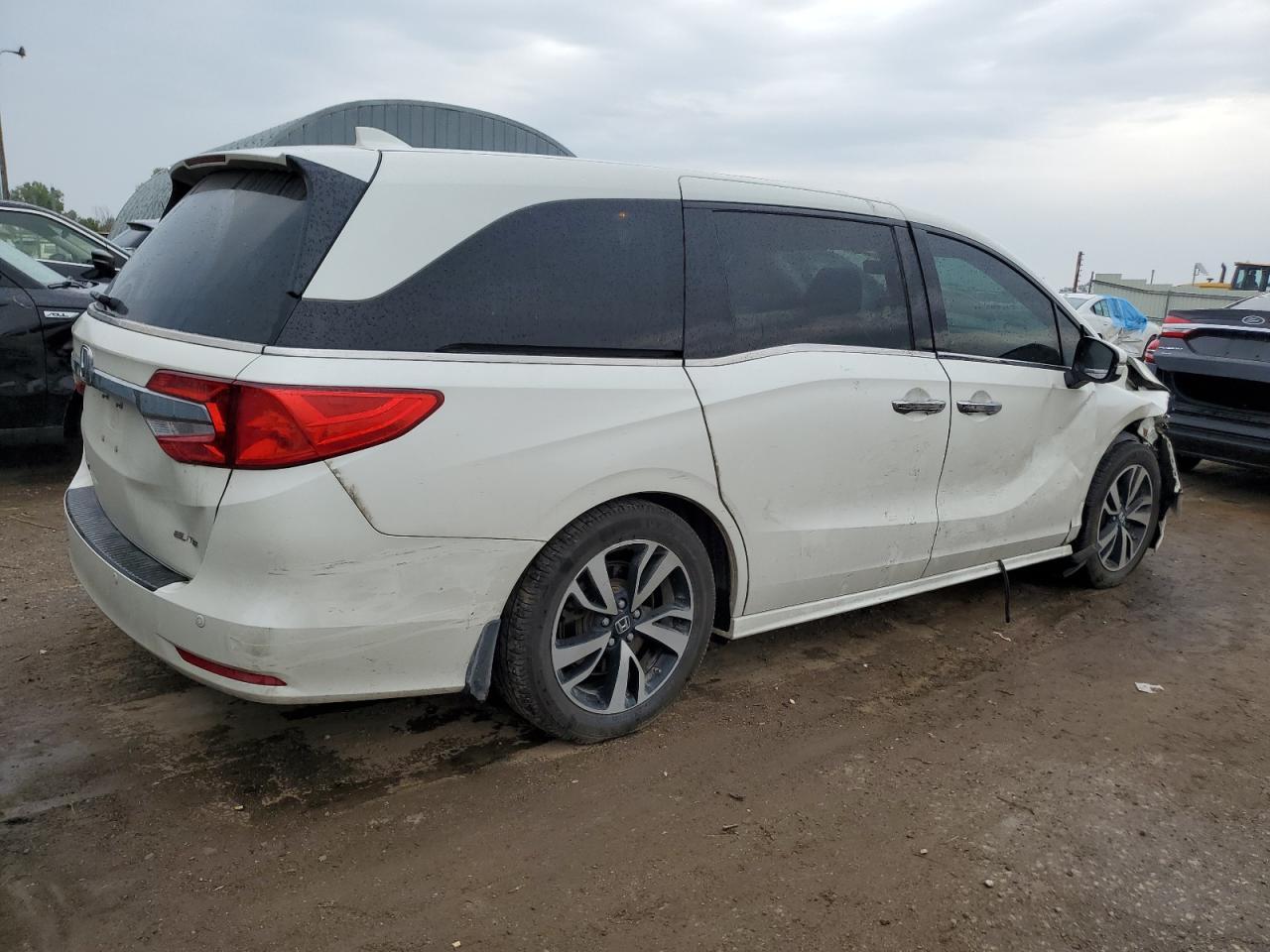 2018 Honda Odyssey Elite - Фото 3