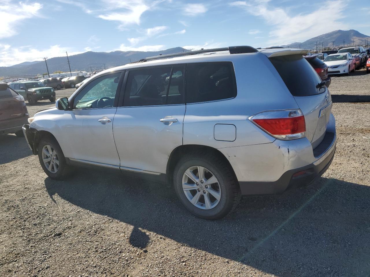 2012 Toyota Highlander Base - Фото 2