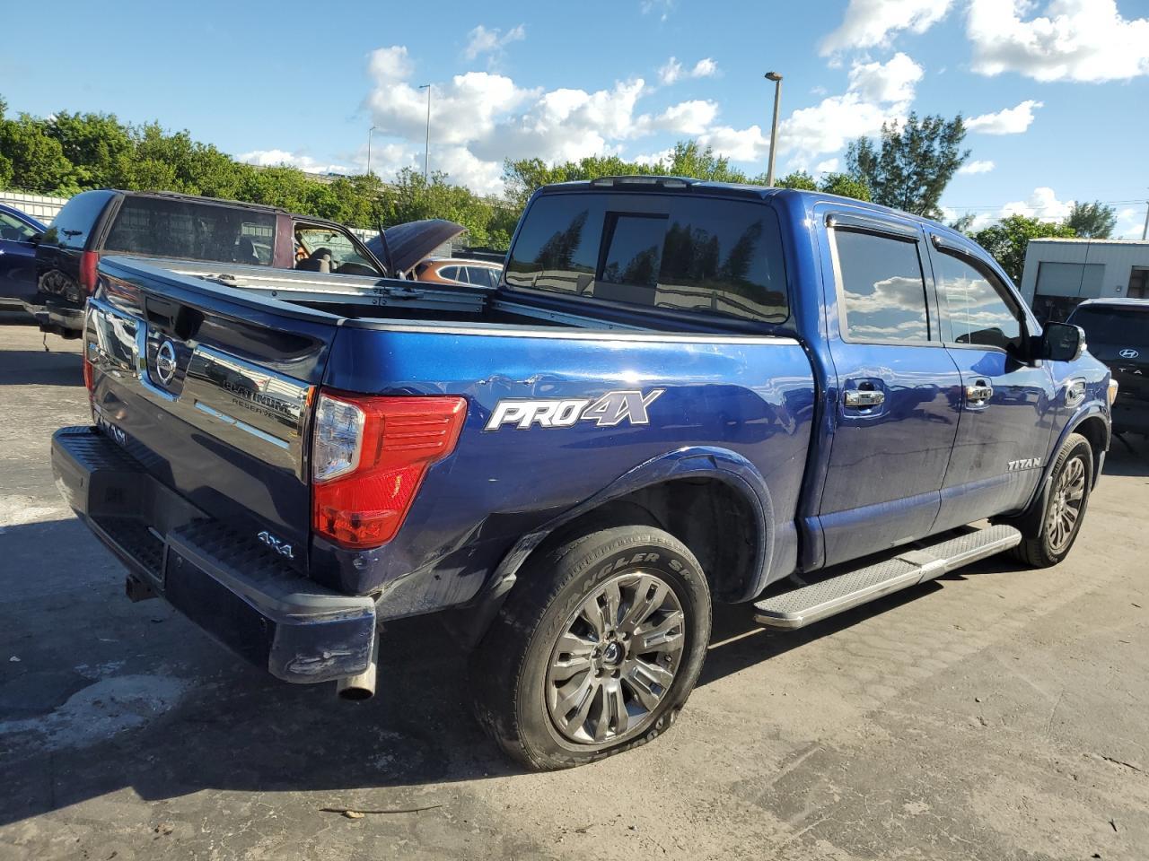 2017 Nissan Titan Sv - Фото 3