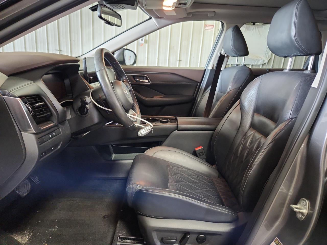 2021 Nissan Rogue Platinum - Image 7