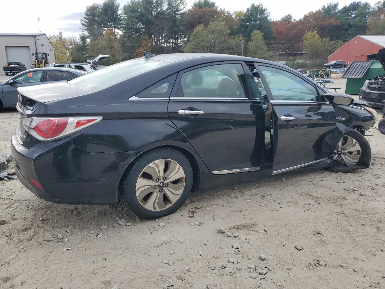 2013 Hyundai Sonata Hybrid Limited - Image 3