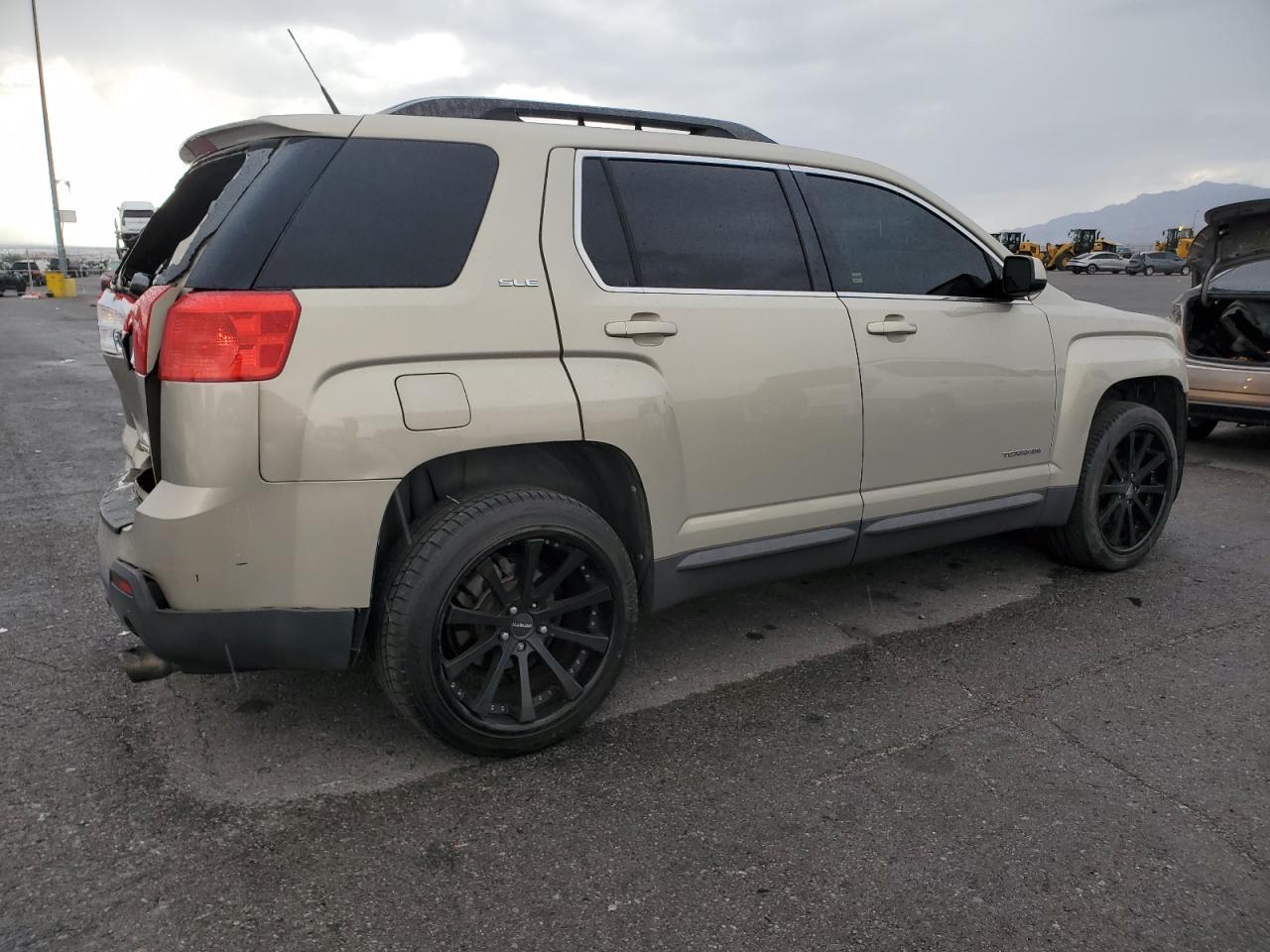 2010 GMC Terrain Sle - Image 3