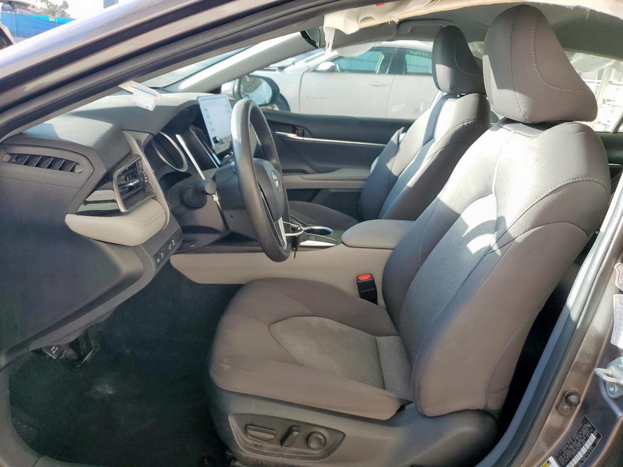 2023 Toyota Camry Le - Image 7