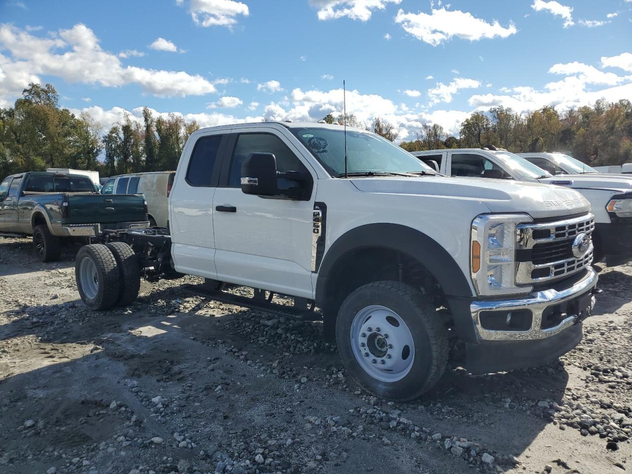 2024 Ford F450 Xl Chassis 7.3L Gas - Фото 4