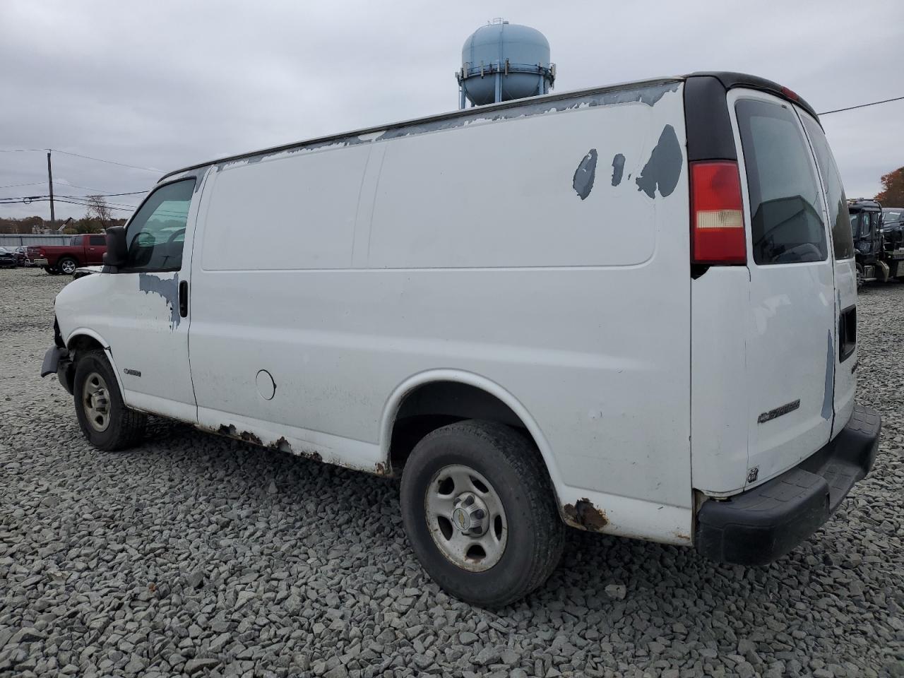 2003 Chevrolet Express 2500 Delivery Van - Image 2