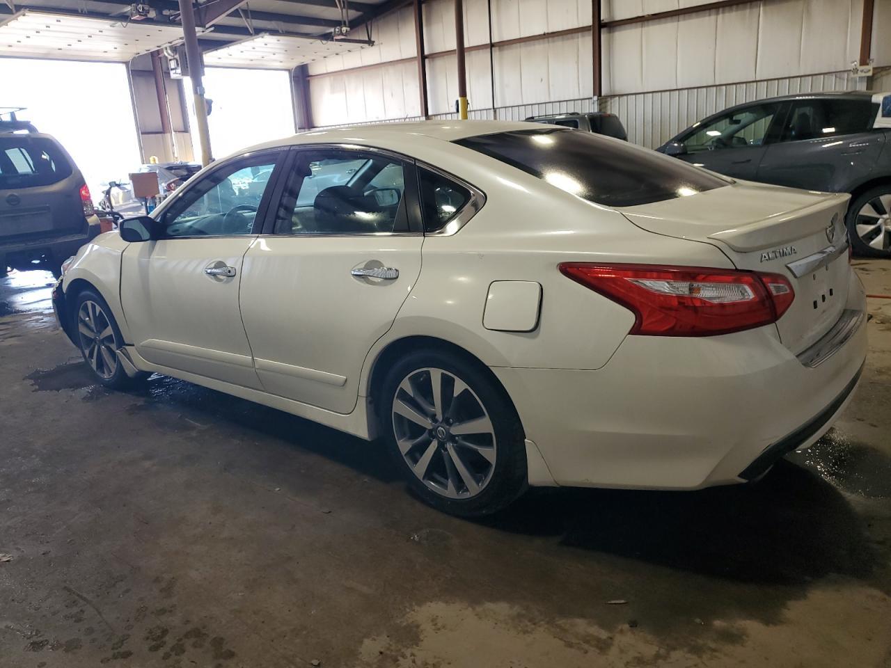 2016 Nissan Altima 2.5 - Фото 2