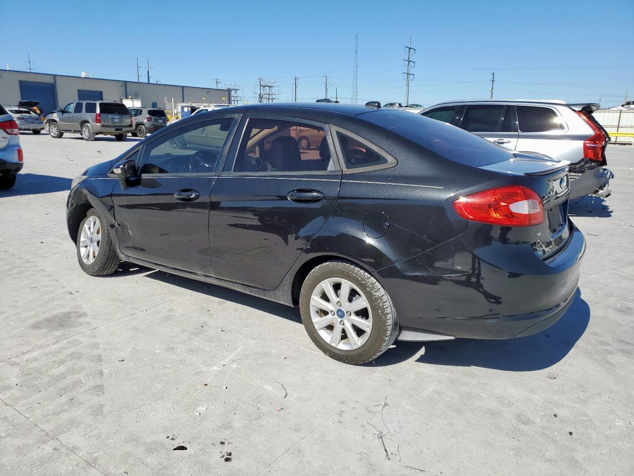 2013 Ford Fiesta Se - Фото 2