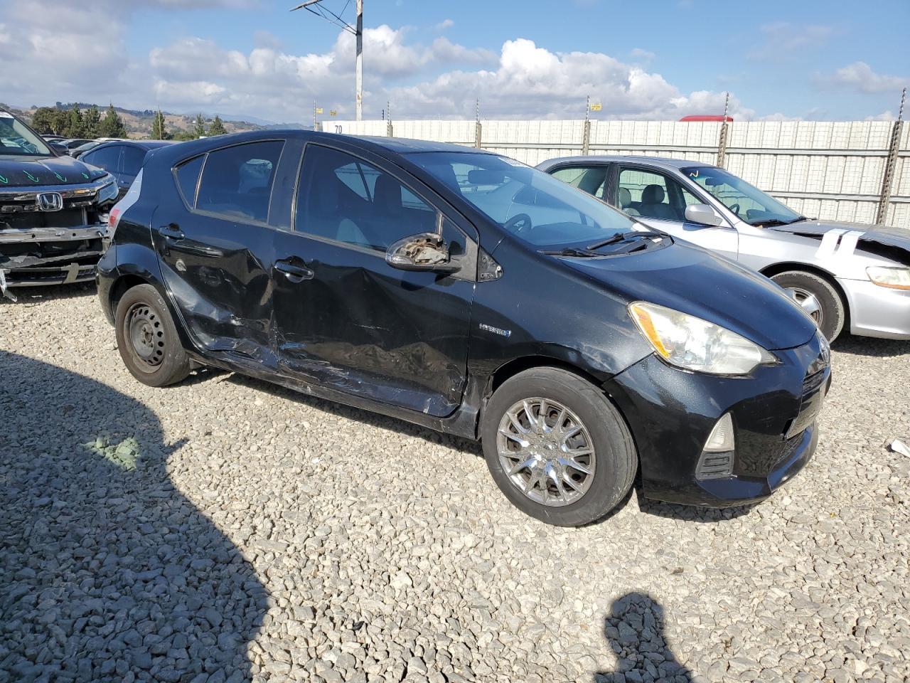 2013 Toyota Prius C - Image 4