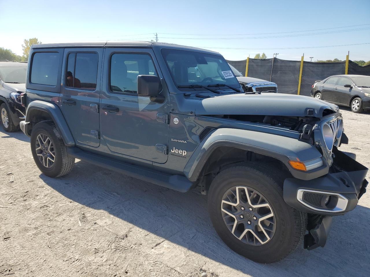 2024 Jeep Wrangler Sahara - Фото 4