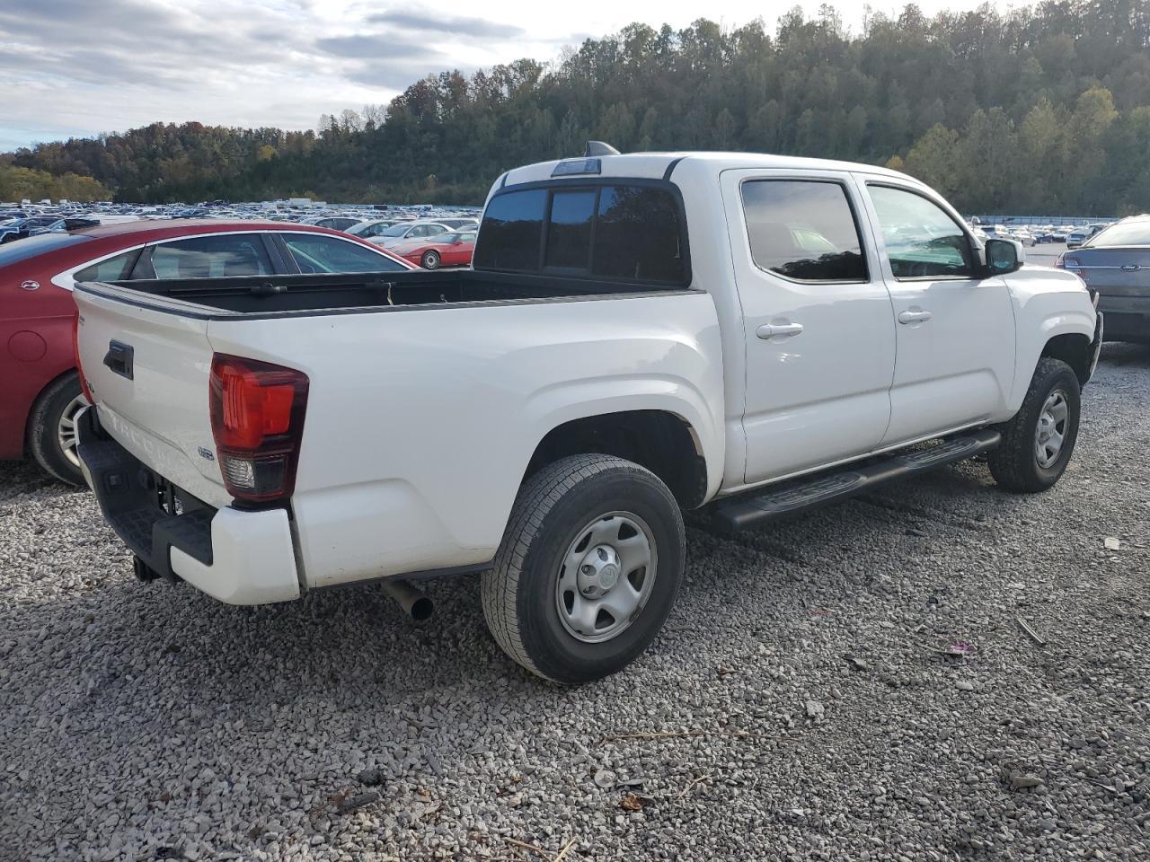 2022 Toyota Tacoma Double Cab - Фото 3