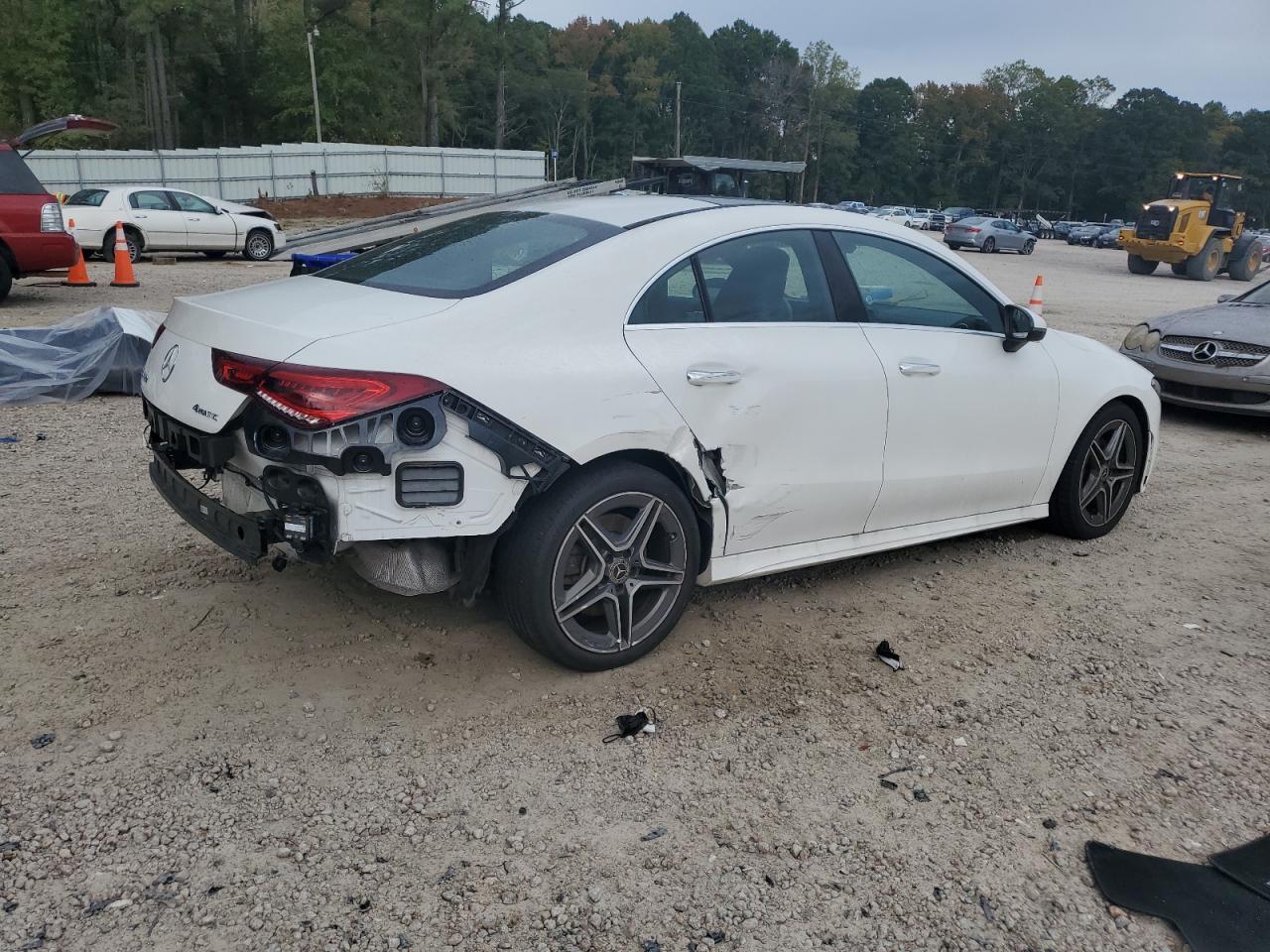 2022 Mercedes-Benz Cla 250 4Matic - Фото 3