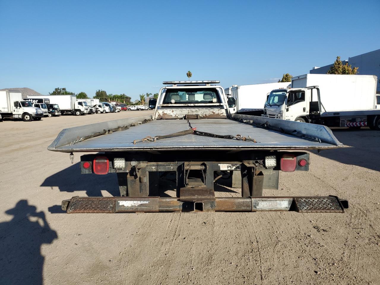 2017 Ford F450 Super Duty - Фото 6