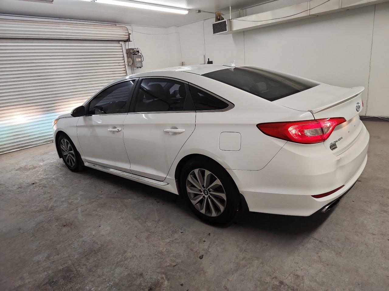 2016 Hyundai Sonata Sport - Image 2