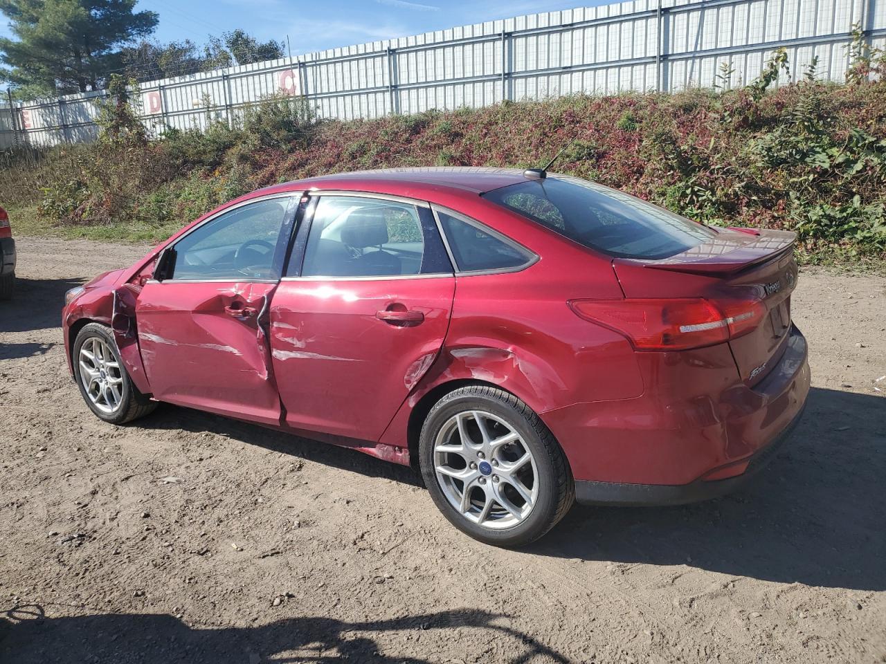 2015 Ford Focus Se - Image 2