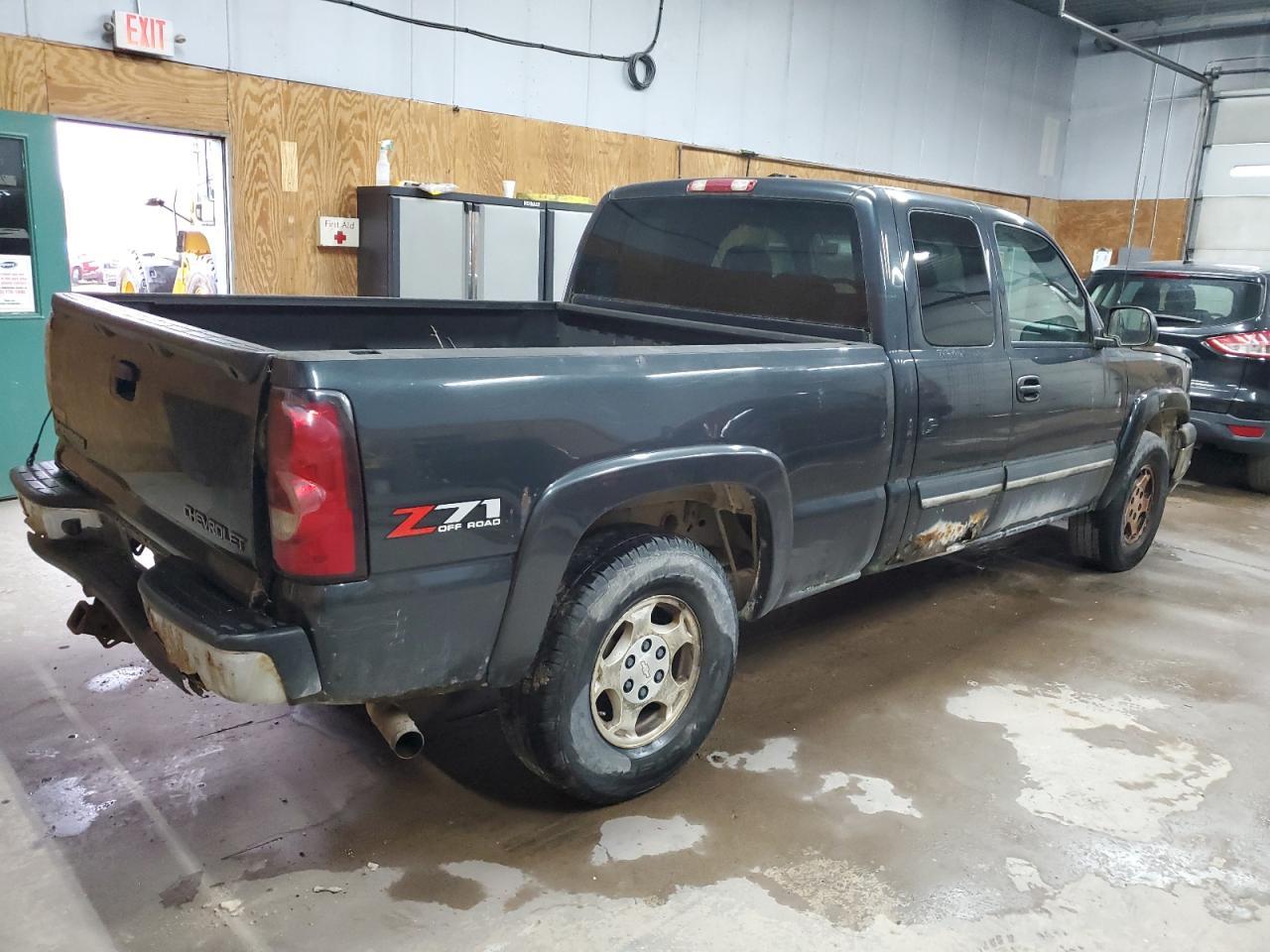 2004 Chevrolet Silverado K1500 - Фото 3