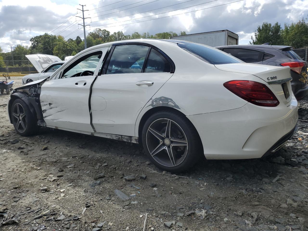 2017 Mercedes-Benz C 300 4Matic - Фото 2