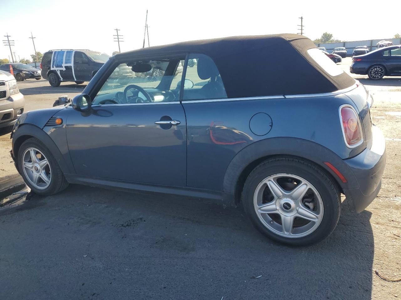 2010 Mini Cooper - Фото 2
