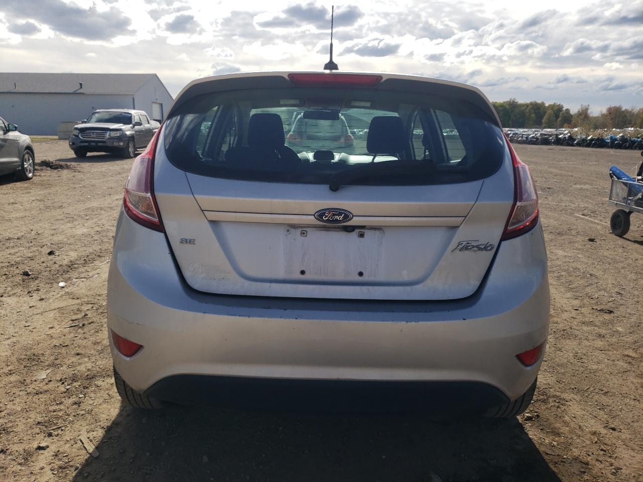 2018 Ford Fiesta Se - Image 6