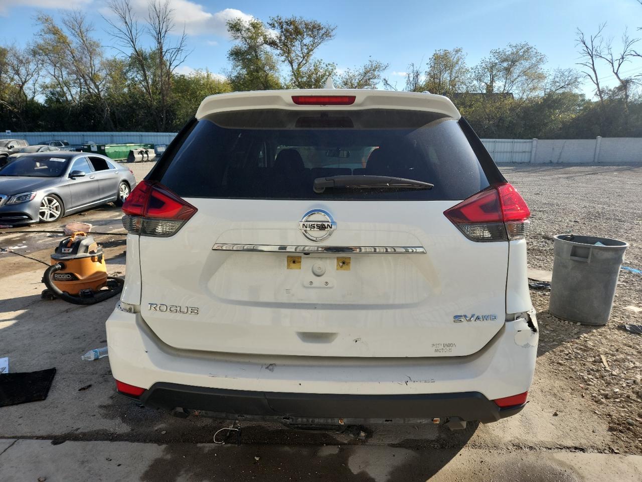 2017 Nissan Rogue S - Image 6