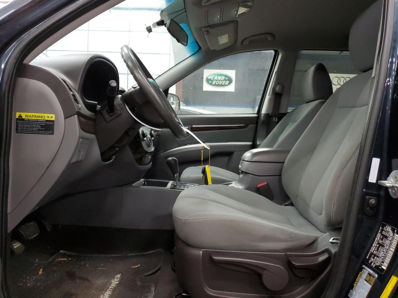 2012 Hyundai Santa Fe Gls - Image 7