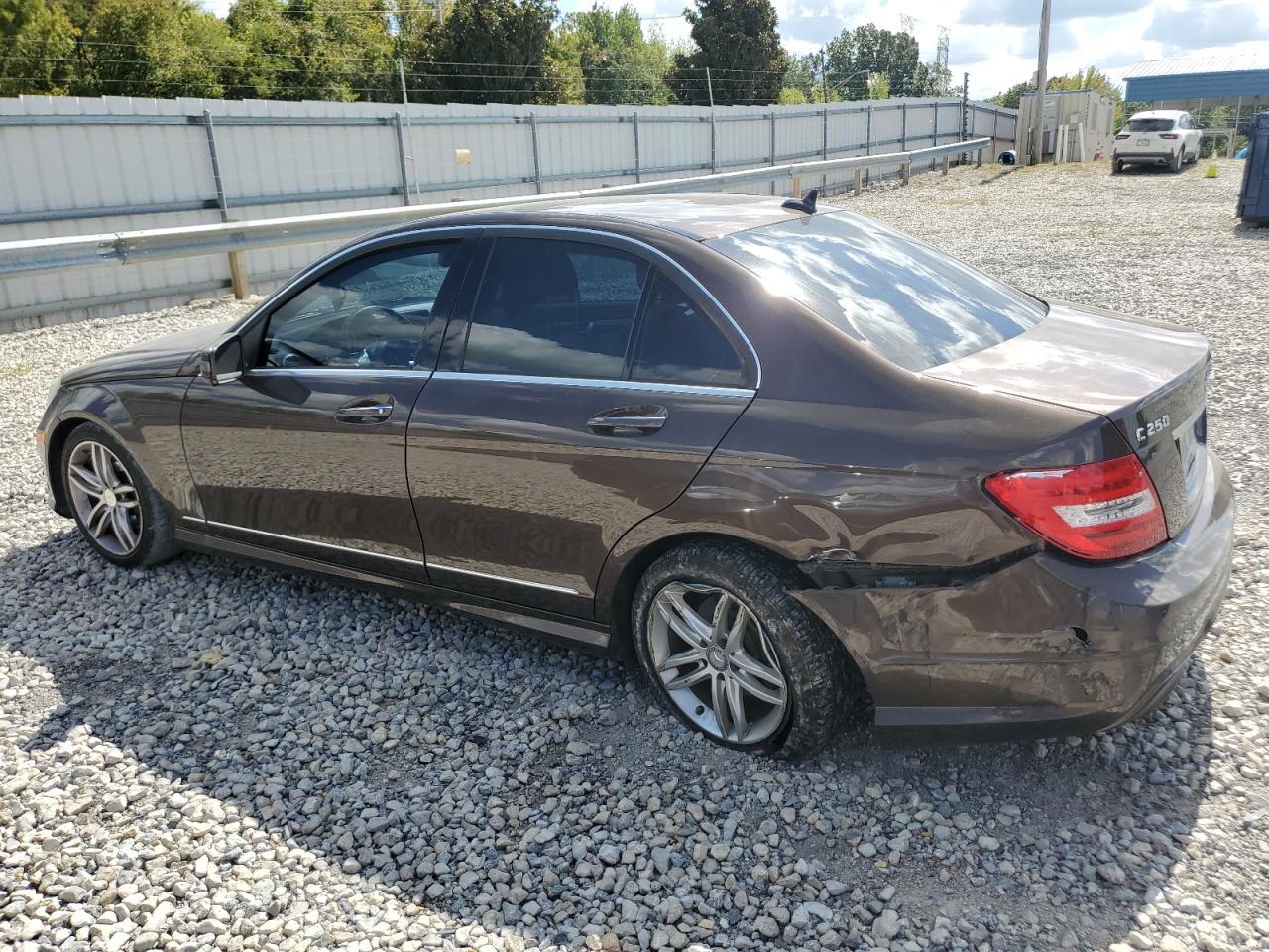 2014 Mercedes-Benz C 250 - Image 2