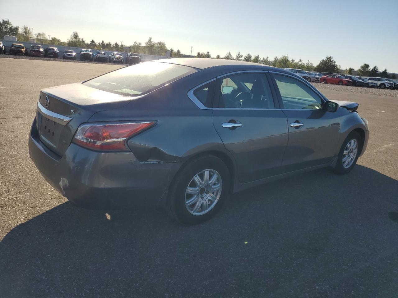 2015 Nissan Altima 2.5 - Фото 3