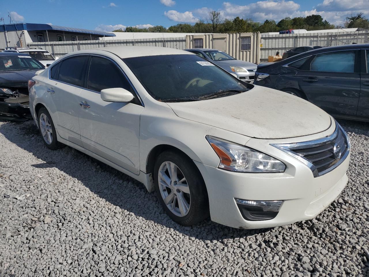 2015 Nissan Altima 2.5 - Image 4