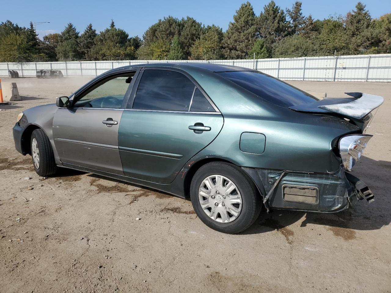 2004 Toyota Camry Le - Фото 2