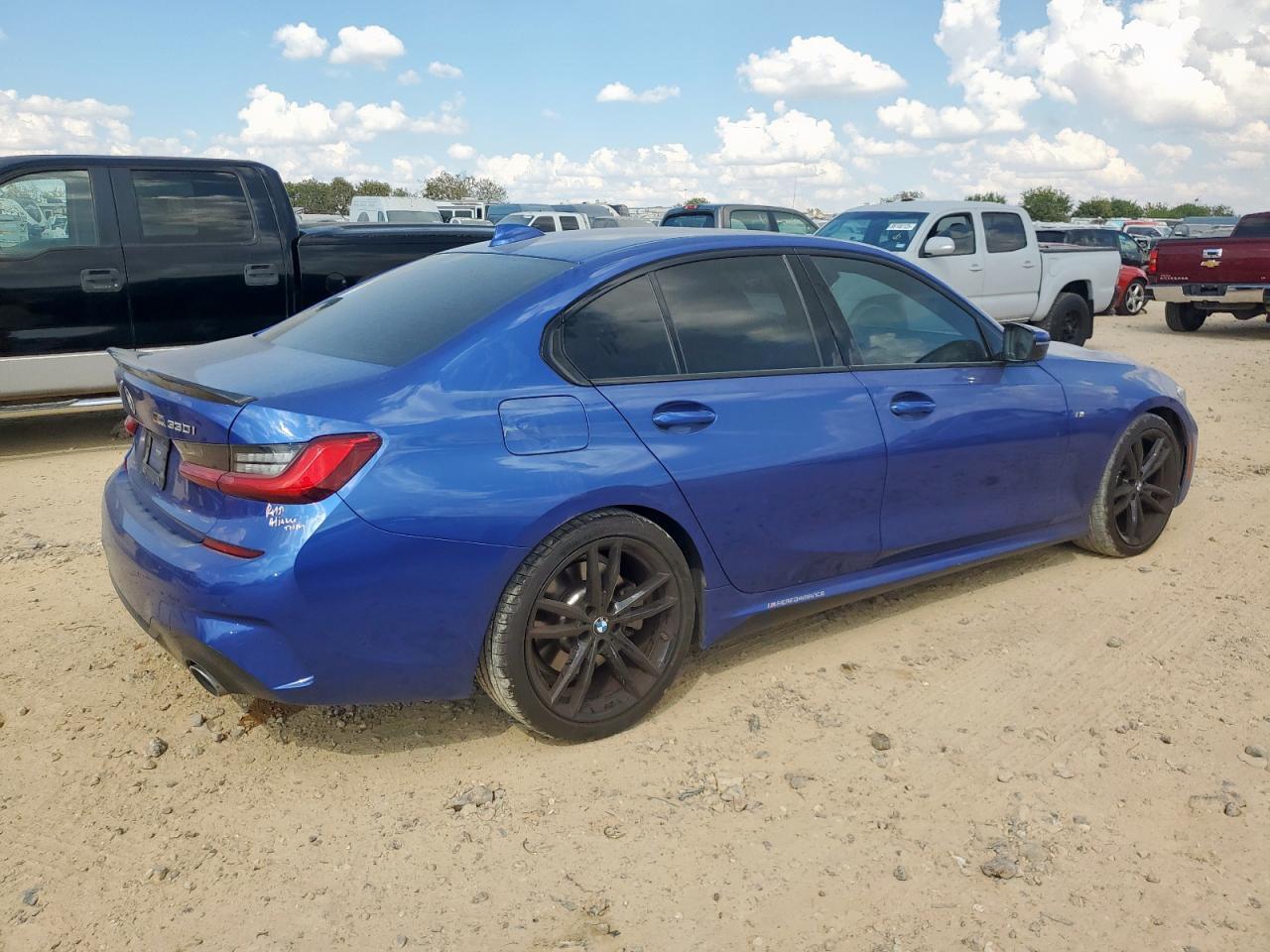 2021 BMW 330I - Фото 3