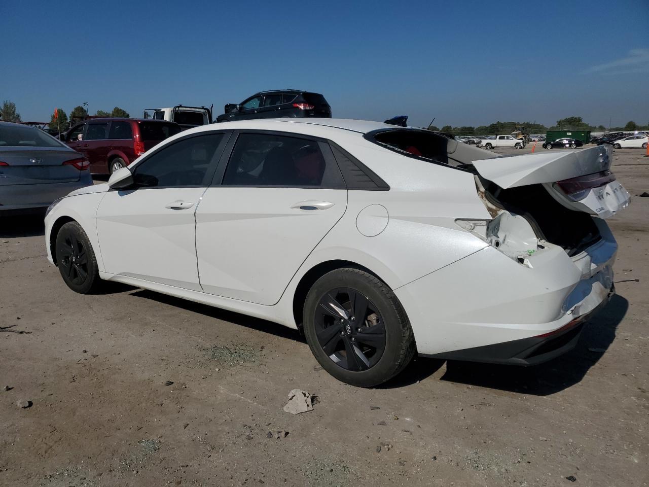 2022 Hyundai Elantra Sel - Фото 2